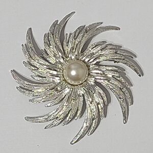 Vintage Sarah Coventry Boho Large Silver Tone Swirl Pearl Statement Brooch
